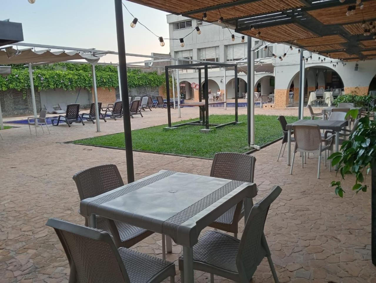 Hotel Don Gregorio Cartago Ngoại thất bức ảnh