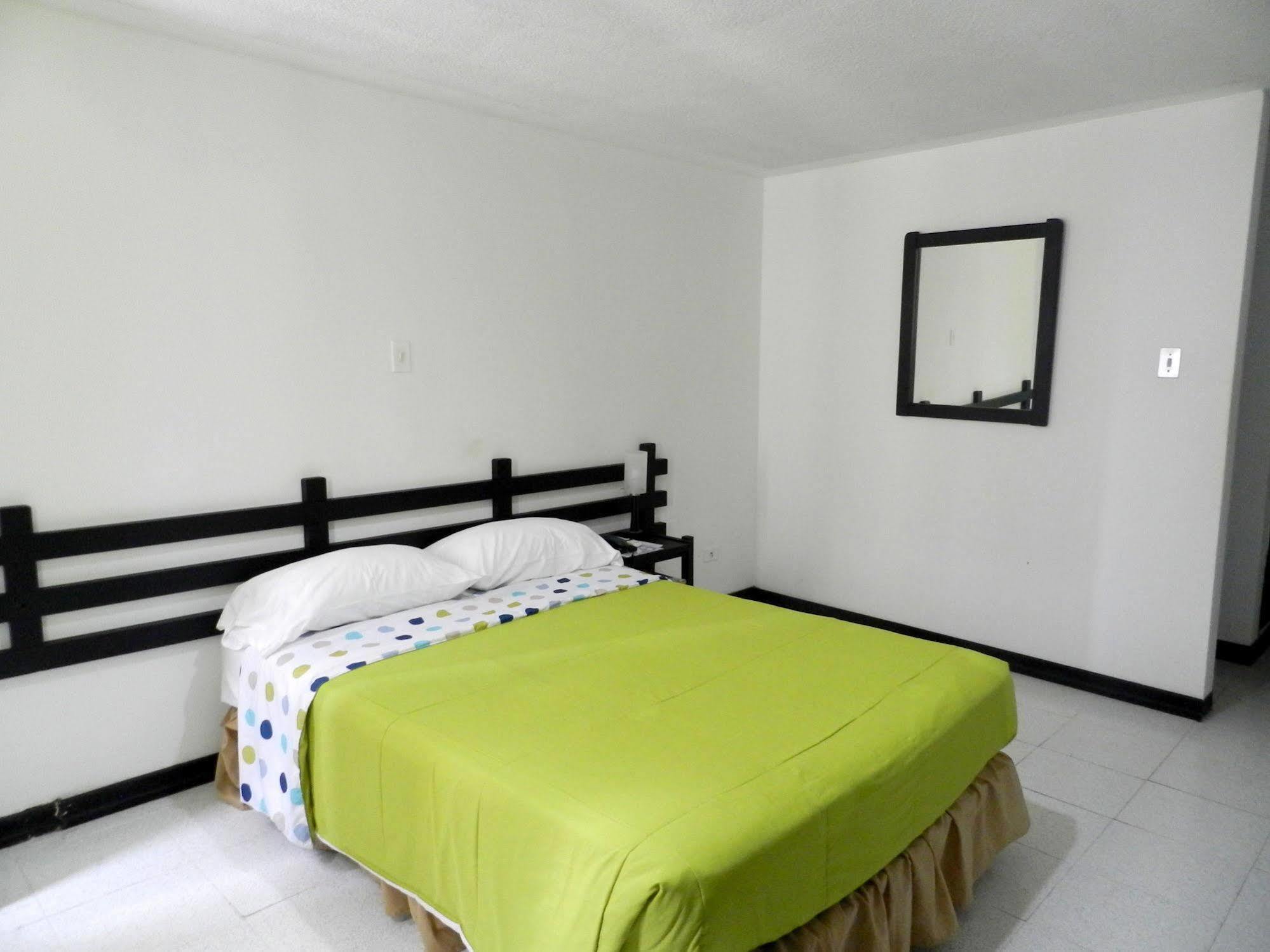 Hotel Don Gregorio Cartago Ngoại thất bức ảnh