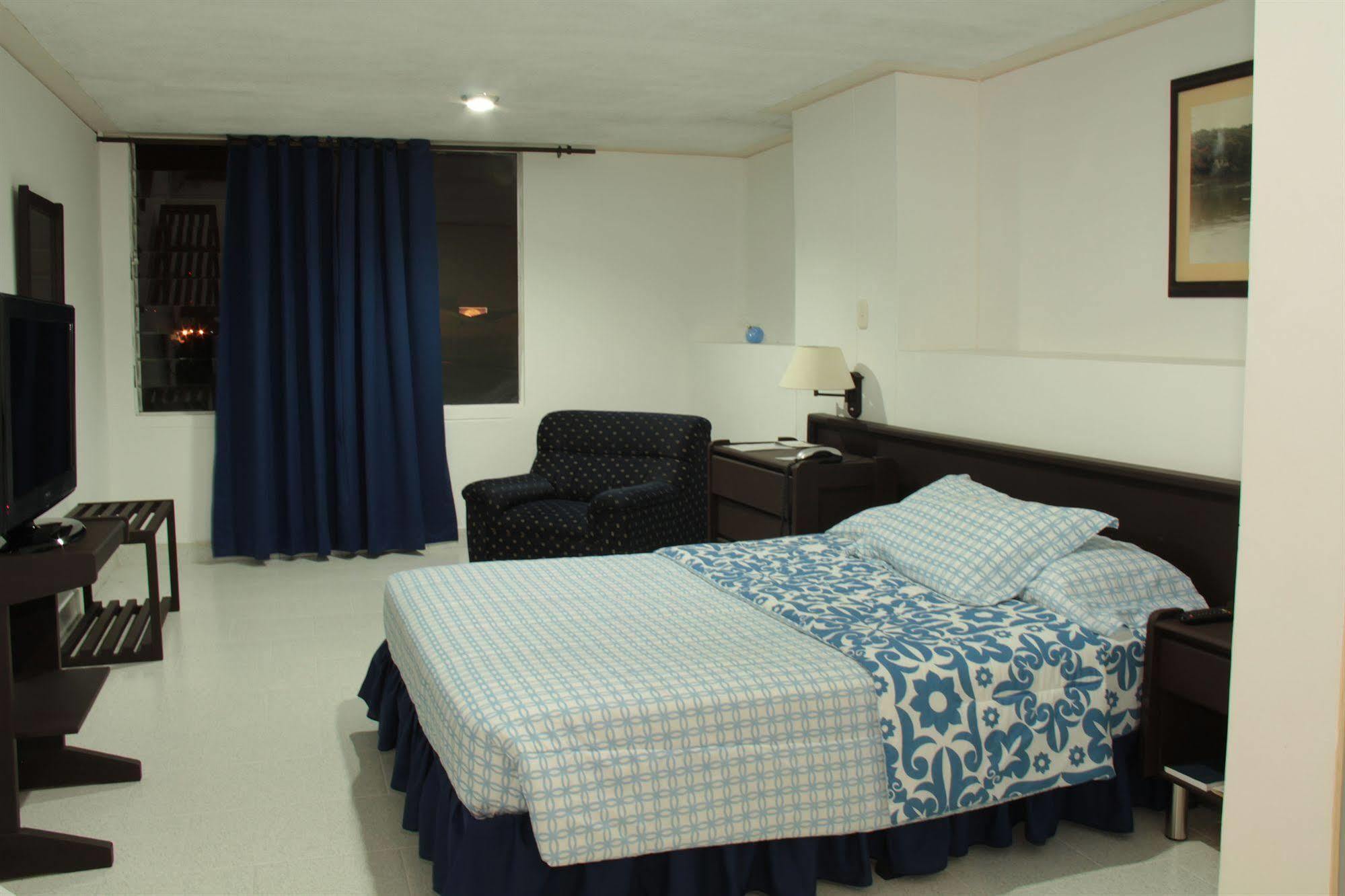 Hotel Don Gregorio Cartago Ngoại thất bức ảnh